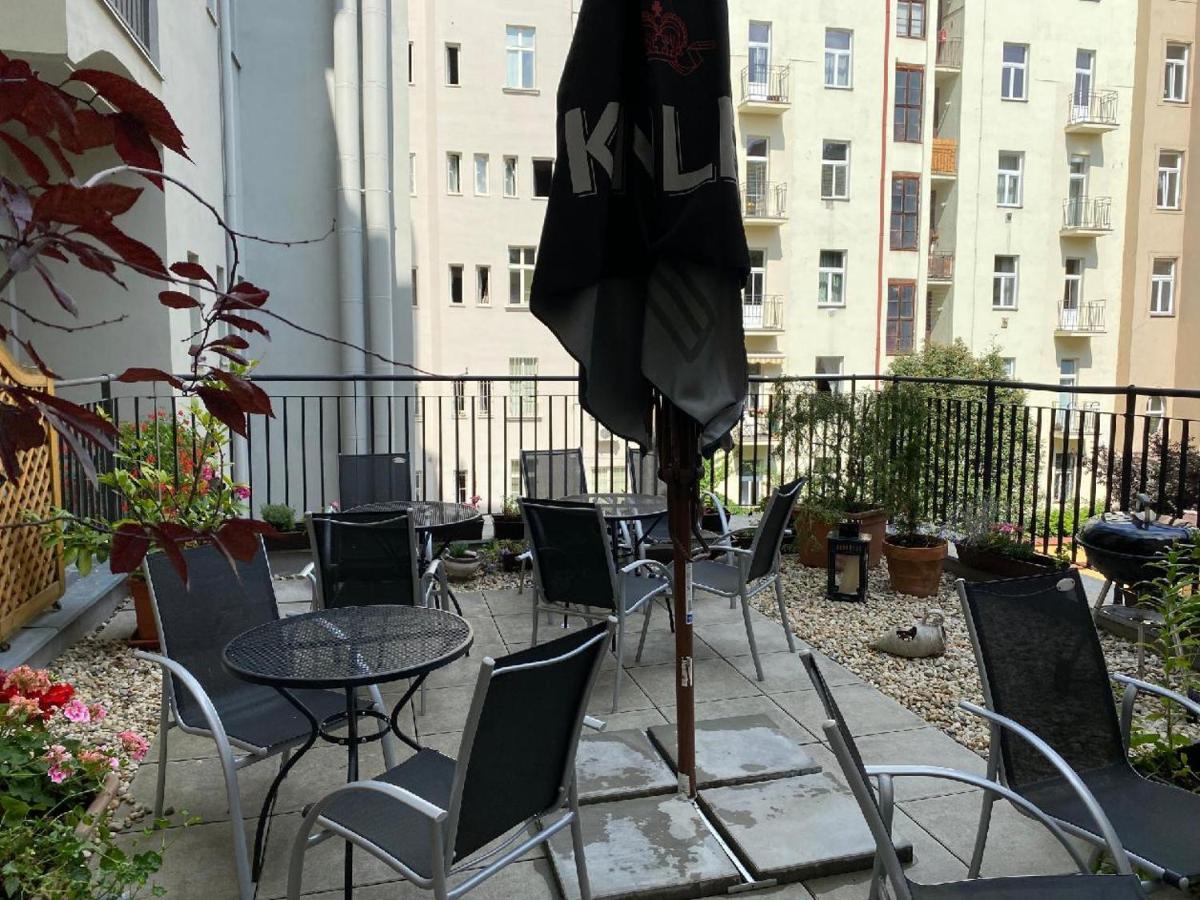 Apartments Cafe No.22 Prag Dış mekan fotoğraf